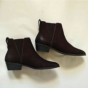 NWOB Steve Madden Suede-like Dark Brown Boots, Women's Size 7.5M